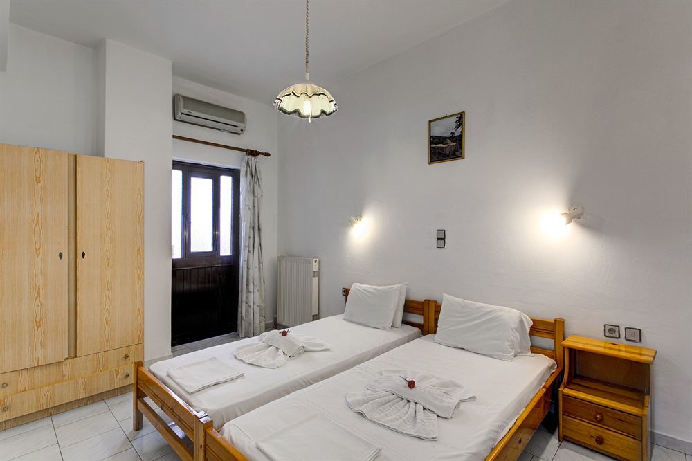 Artemis Apartments Stalós Buitenkant foto